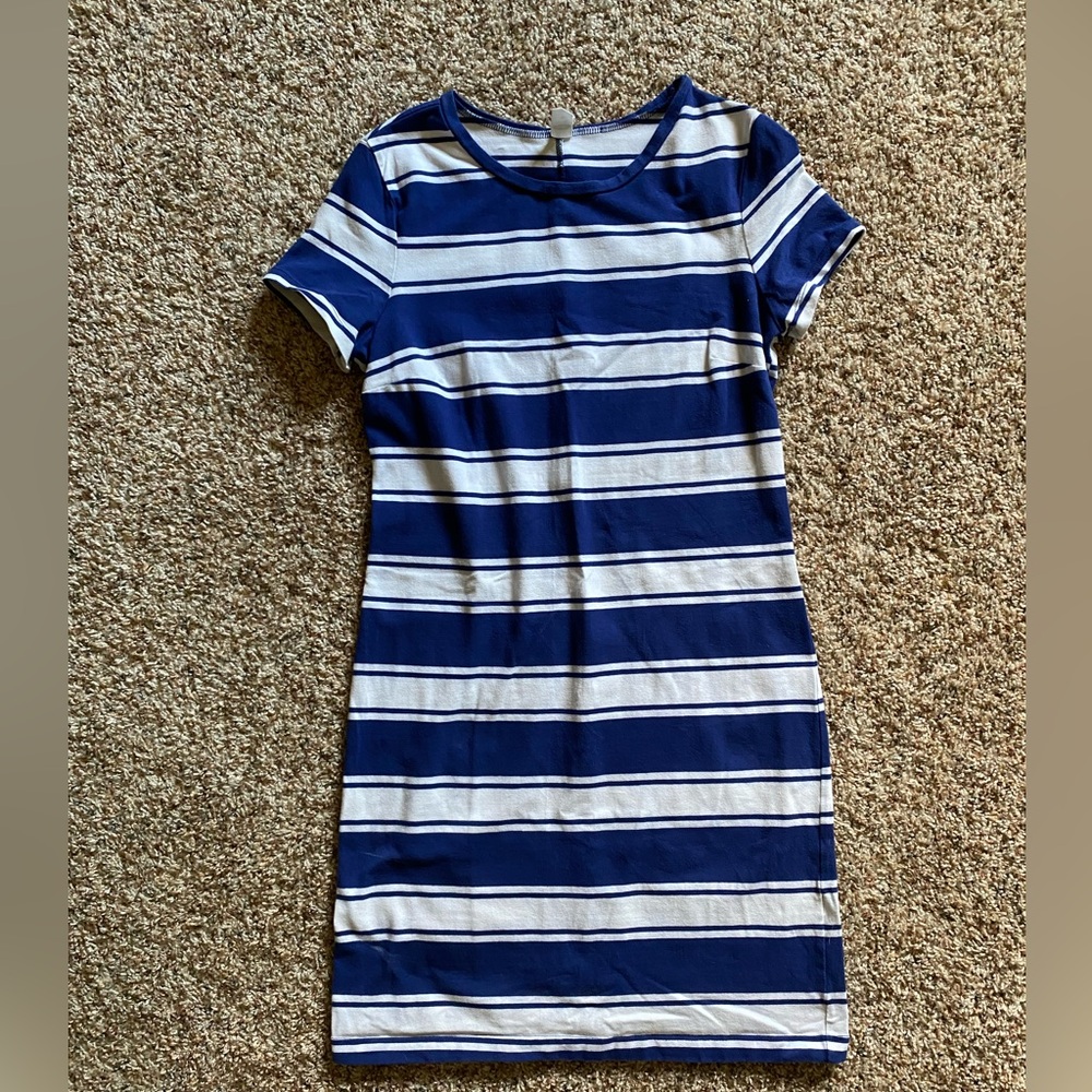 MEDIUM striped fitted short dress